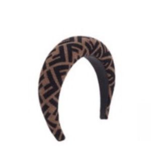 Headband

Color: Brown

Size: TU

Qty: 1

Item Price: USD 340.00